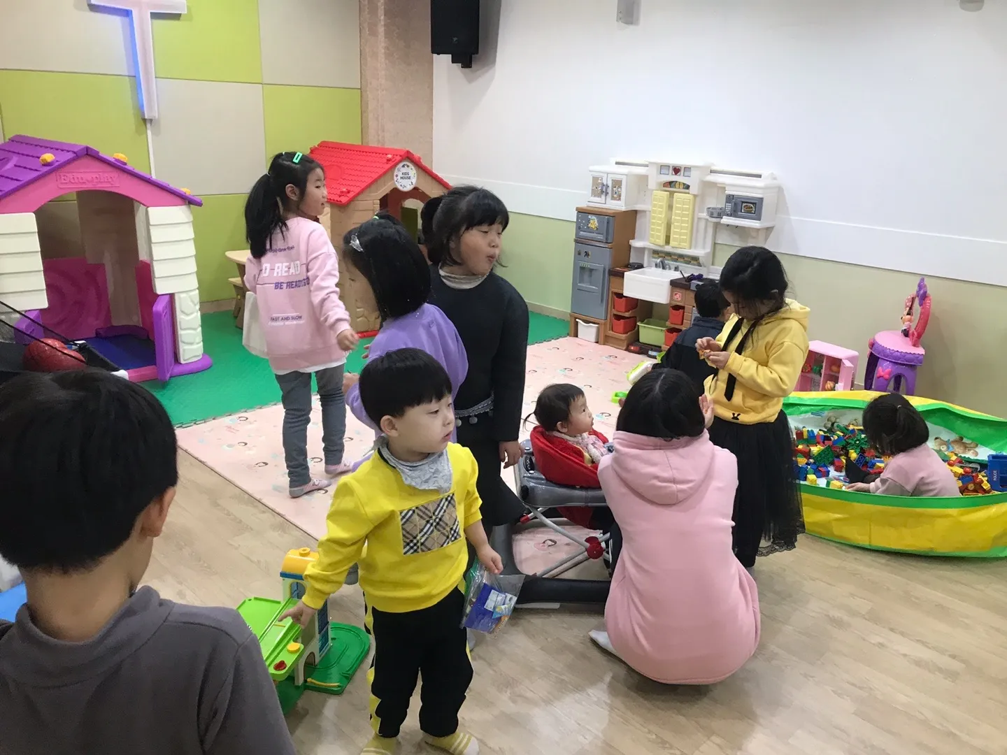 공동육아 사역 사진 8